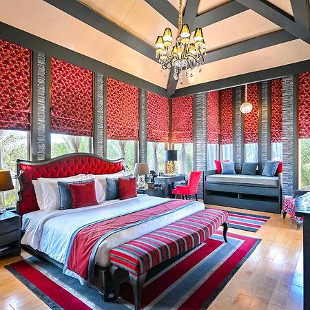 Palavra Resort Манама Екстер'єр фото A bedroom at The Oberoi, Mumbai