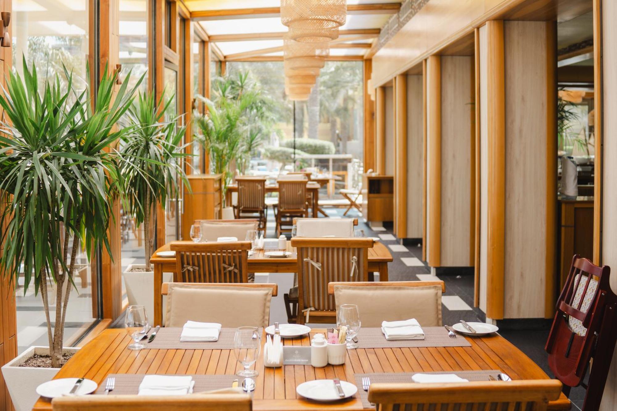 Palavra Resort Манама Екстер'єр фото The restaurant